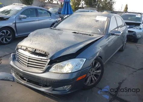 2009 Mercedes-Benz S 550 из США, поврежденный, VIN WDDNG71X49A283585